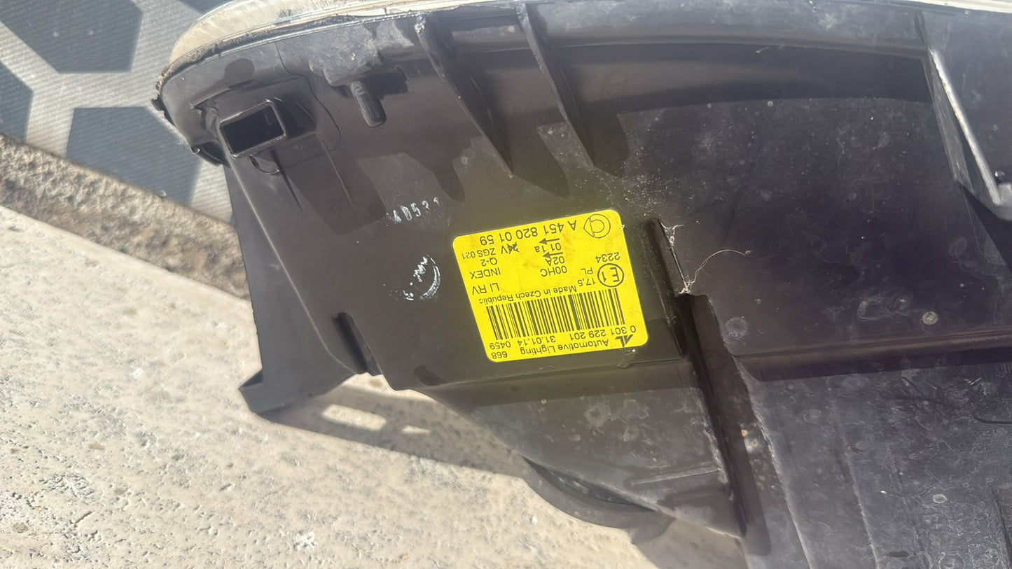 FARO FANALE ANTERIORE SINISTRO SMART 451 (2009-2015) UN GANCIO ROTTO