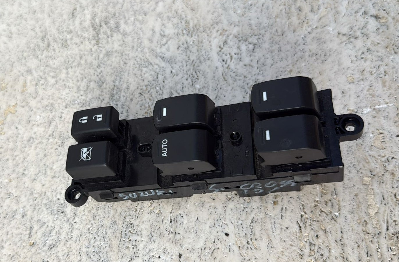 PULSANTIERA ANTERIORE SINISTRA SUZUKI S-CROSS SERIE K10C 2013 IN POI