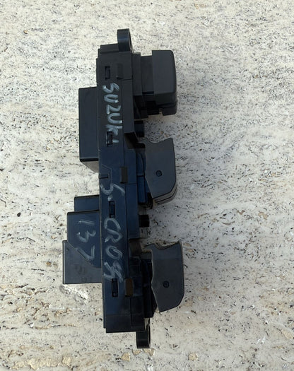 PULSANTIERA ANTERIORE SINISTRA SUZUKI S-CROSS SERIE K10C 2013 IN POI