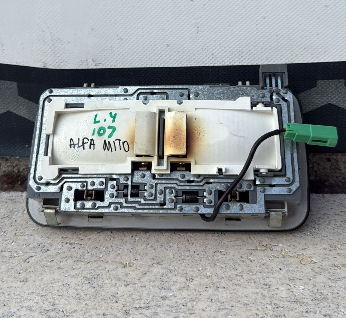 PLAFONIERA LUCE INTERNA LANCIA YPSILON\ALFA ROMEO GIULIETTA COD: 735244963