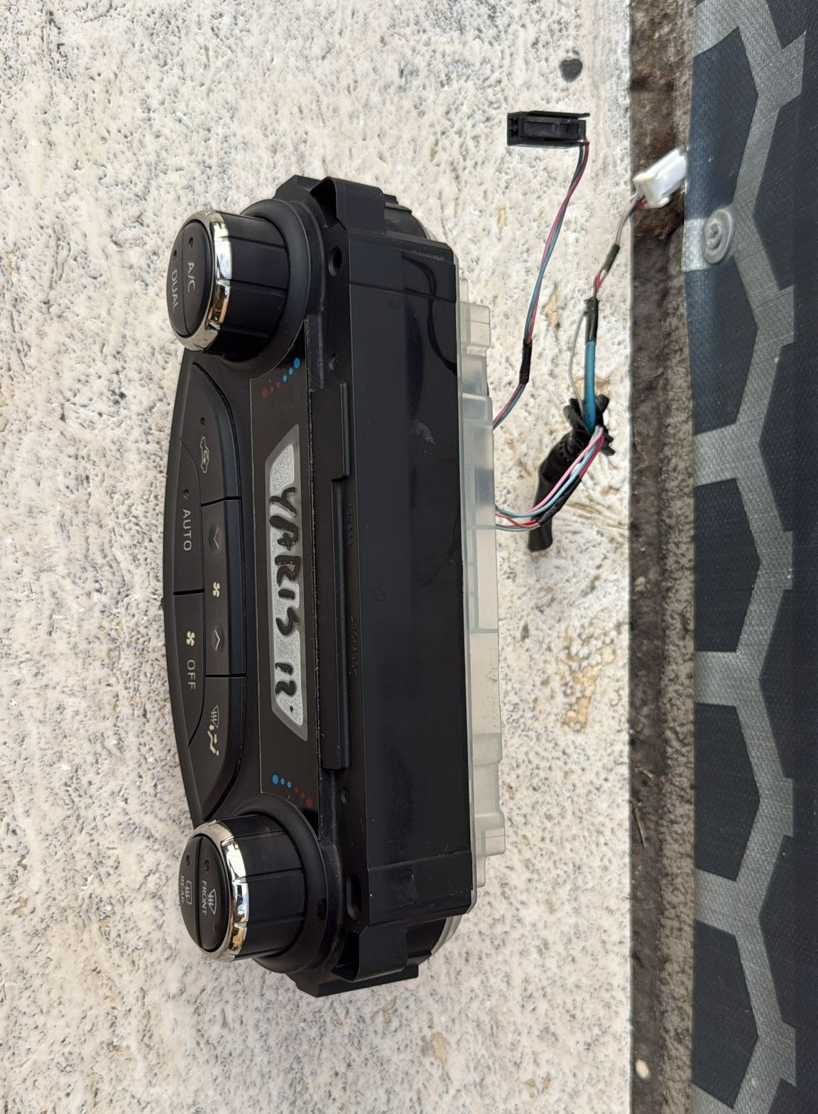 CONTROLLO CLIMATICO TOYOTA YARIS ACTIVE HYBRID 2014-2016 COD: 559000D340