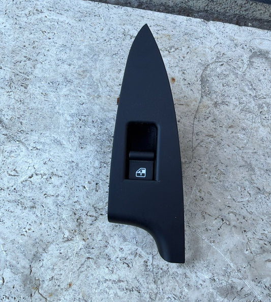 COMANDO PULSANTE ALZAVETRI POSTERIORE SINISTRO ALFA ROMEO GIULIETTA (2010>)